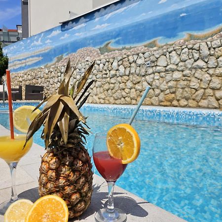 The Golden Grotto Apartments โนวาลยา ภายนอก รูปภาพ