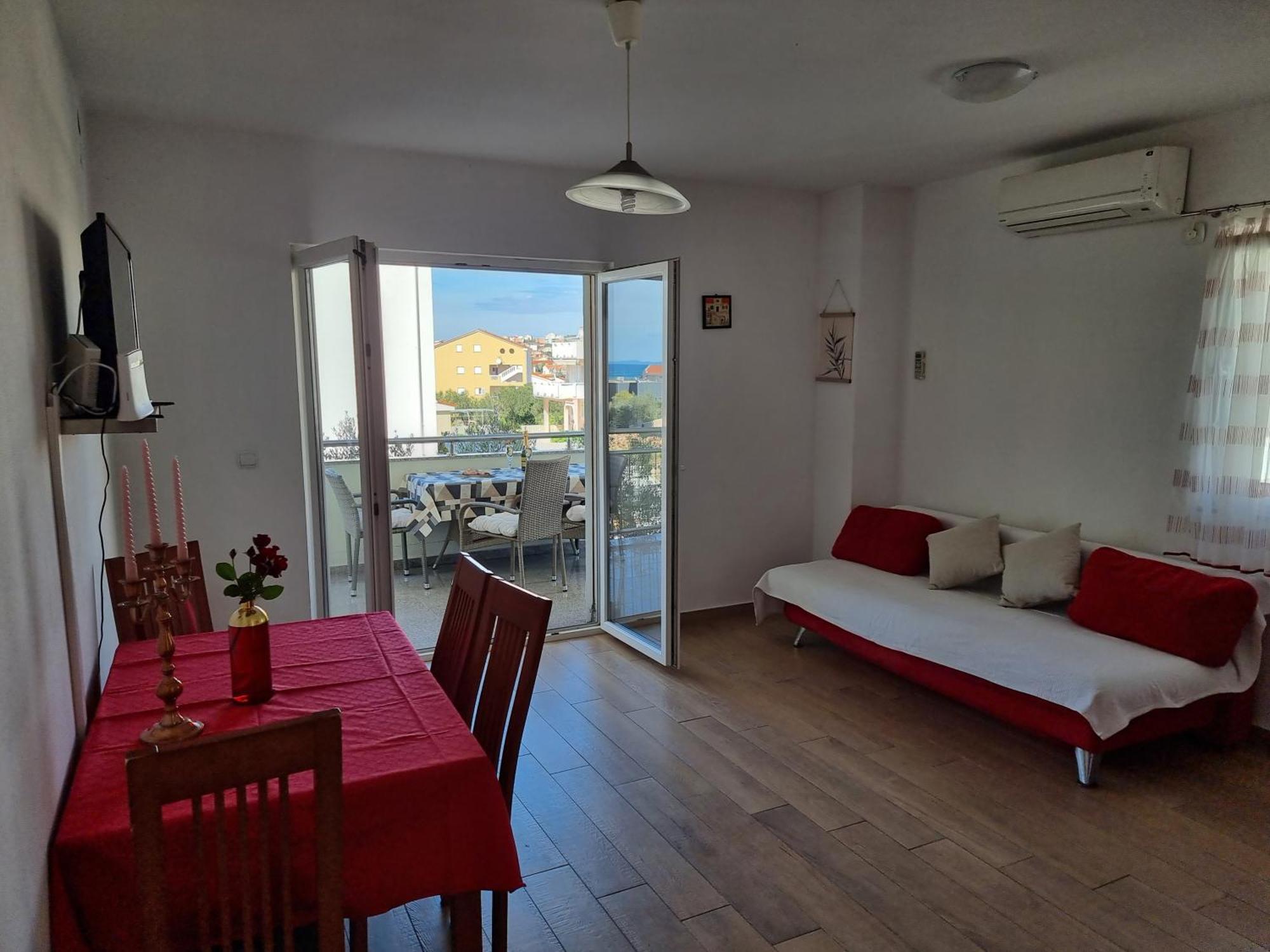The Golden Grotto Apartments โนวาลยา ภายนอก รูปภาพ